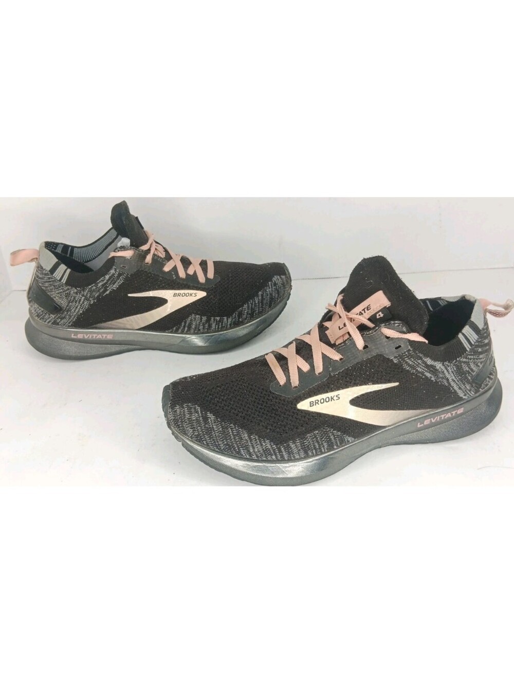 Brooks Levitate 4 Running Shoes Womens 8.5 Black Rose Gold DNA AMP 1203351B041